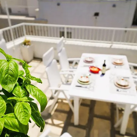 Domus Lapis - Con Terrazza Panoramica Vakantiehuis Ostuni