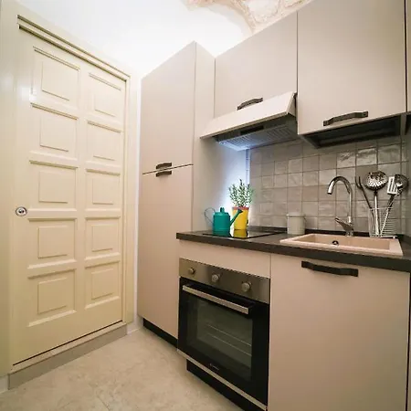 Vakantiehuis Domus Lapis - Con Terrazza Panoramica Ostuni