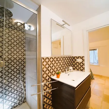 Vakantiehuis Domus Lapis - Con Terrazza Panoramica Ostuni