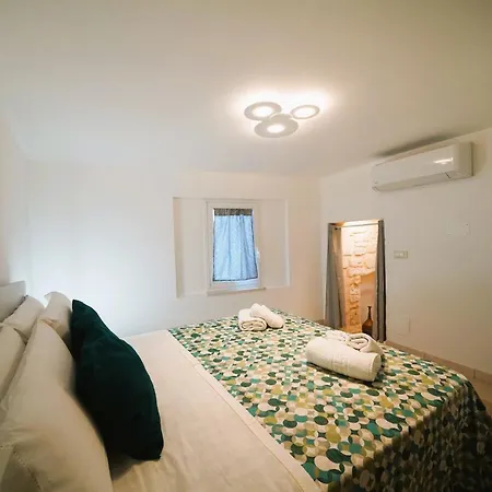 Domus Lapis - Con Terrazza Panoramica Vakantiehuis